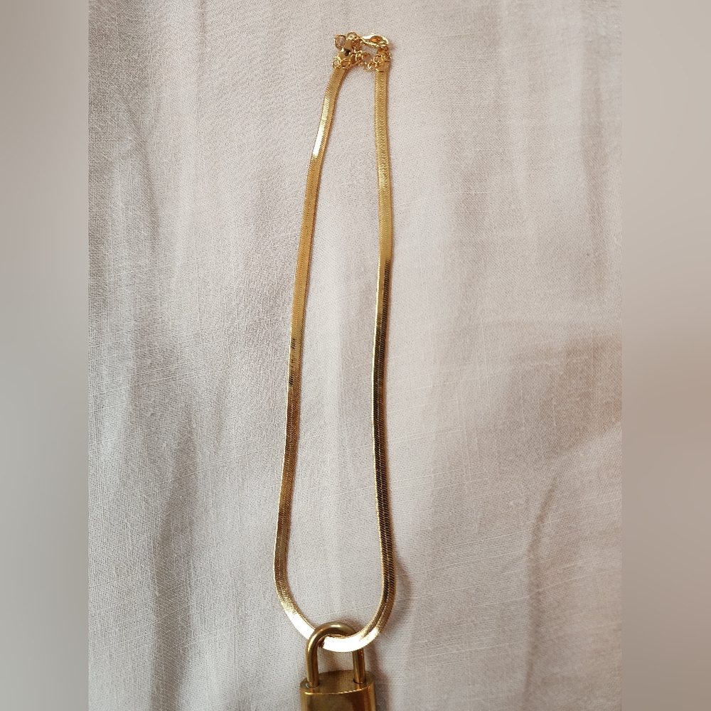 Louis Vuitton Gold Lock & Key Necklace - Picture 5 of 5
